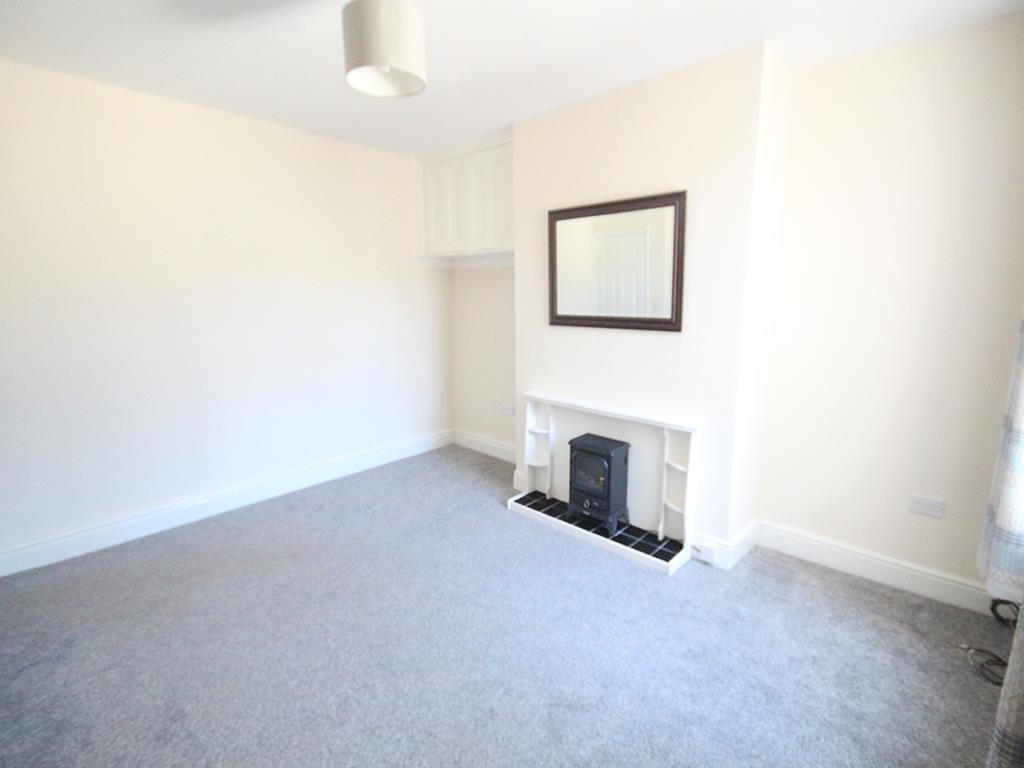 3 bedroom mid terrace house To Let in Barnoldswick - IMG_6961.jpg